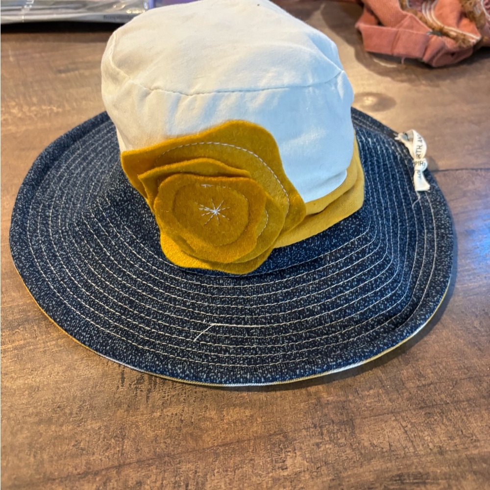 Women’s Two-Tone Sun Hat with Mustard Flower Accent